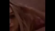 La signorina francese lea inaugura le sue tette su ameporno