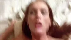 Ibu muda ditusuk oleh putranya - lihat thomas lebih banyak di snackymissys.com