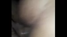 不准确的布鲁内特放弃她的鲍勃