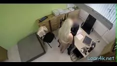 Het vrouwelijke geslachtsorgaan van Gf versloeg deining