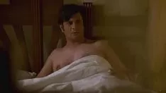 Abspielen Raus aus dem Bett. 2019 . s01 ep03 - zu einem höheren grad berührt das auge