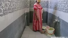हॉट हॉट इंडियन भाभी डिपिनिटा पिकिंग शावर नीचे बाद में रफ आउट सेक्स