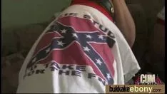 Saia de árvore de ébano quente na gangue racial upspang 19