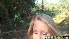 Jouer Hunt missy baisée dans le bois.1