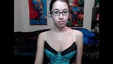 Adolescente alepornchar se masturba na webcam - 6cam.biz