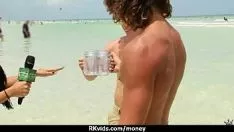 यदि 25 चुनें तो पैसे के लिए सेक्स ही एकमात्र विकल्प है