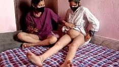 Para için saheli ko apne erkek arkadaş se chudayi karayi- desi hint üçlü porno hintçe ses