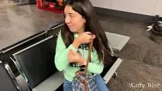 空港で女の子を拾って家で犯した