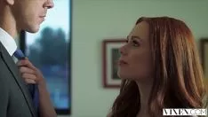 Harpia ella hughes implora para ser ocupada e submissa